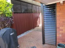 Aluminium Fixed Aerofoil Screens help with blown rain