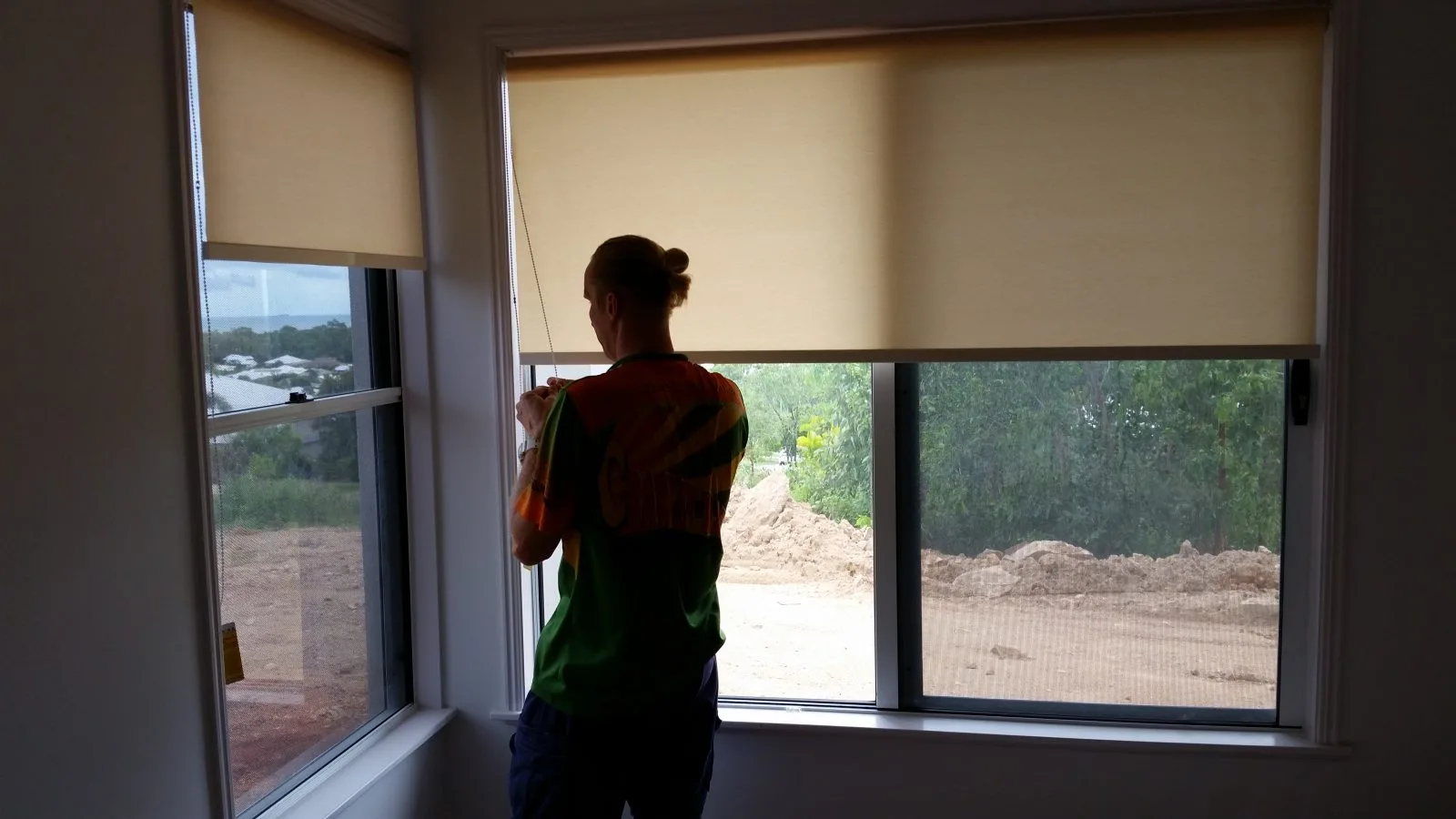ONLY TRAINED AND EXPERIENCED INSTALLERS FIT OUR BLINDS AND AWNINGS