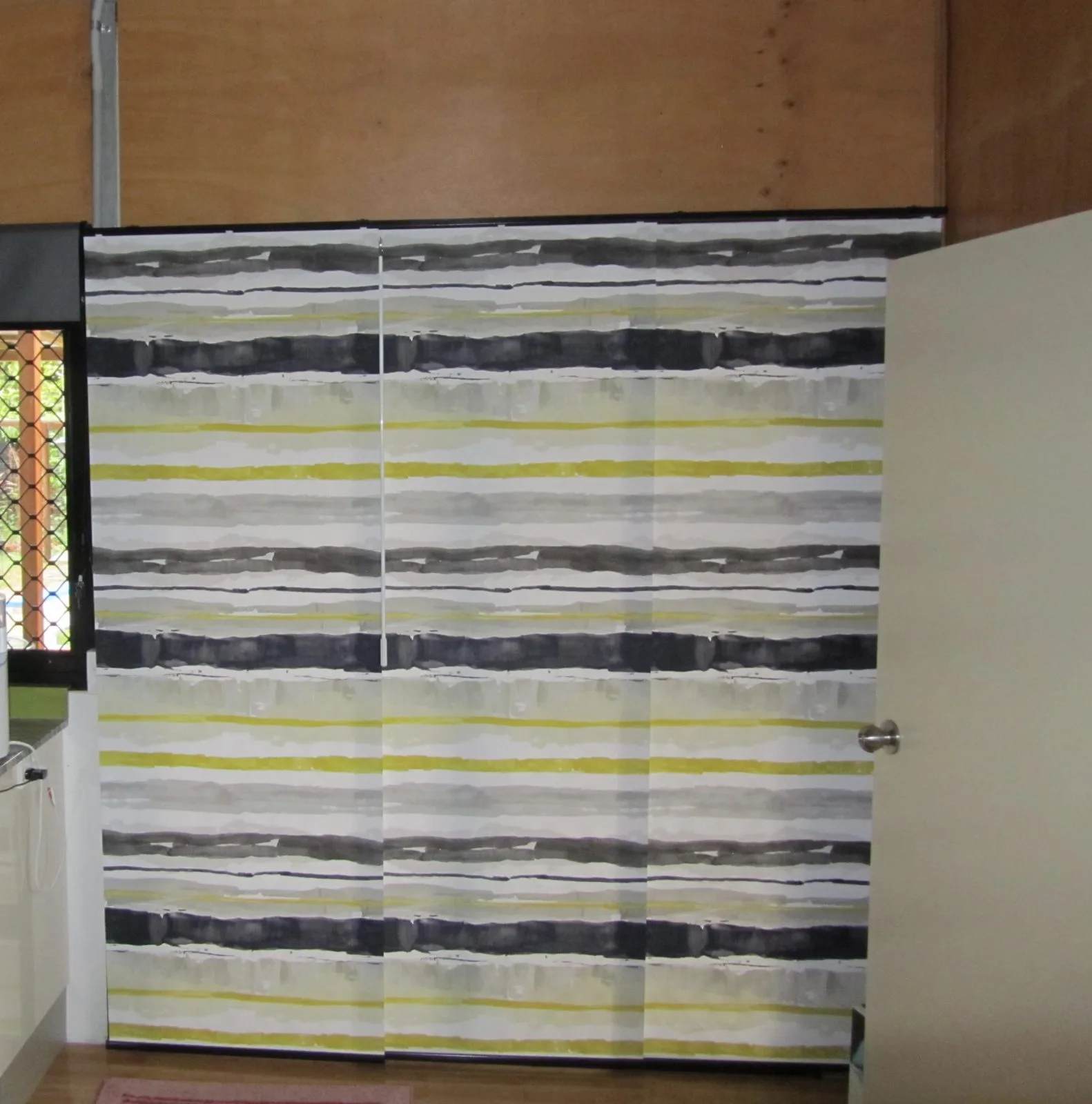 TRANSFORM YOUR HOME WITH STRIKING BLINDS